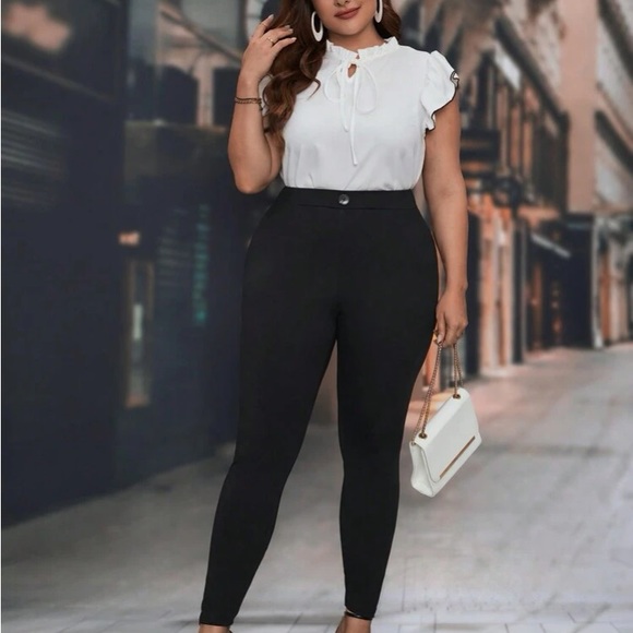 🆕 Black Skinny Pants!!! Brand New!!! - Picture 2 of 8